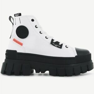 PALLADIUM REVOLT HI TX STAR WHITE CANVAS CHUNKY BOOTS SHOES SIZE 8. NEW IN BOX